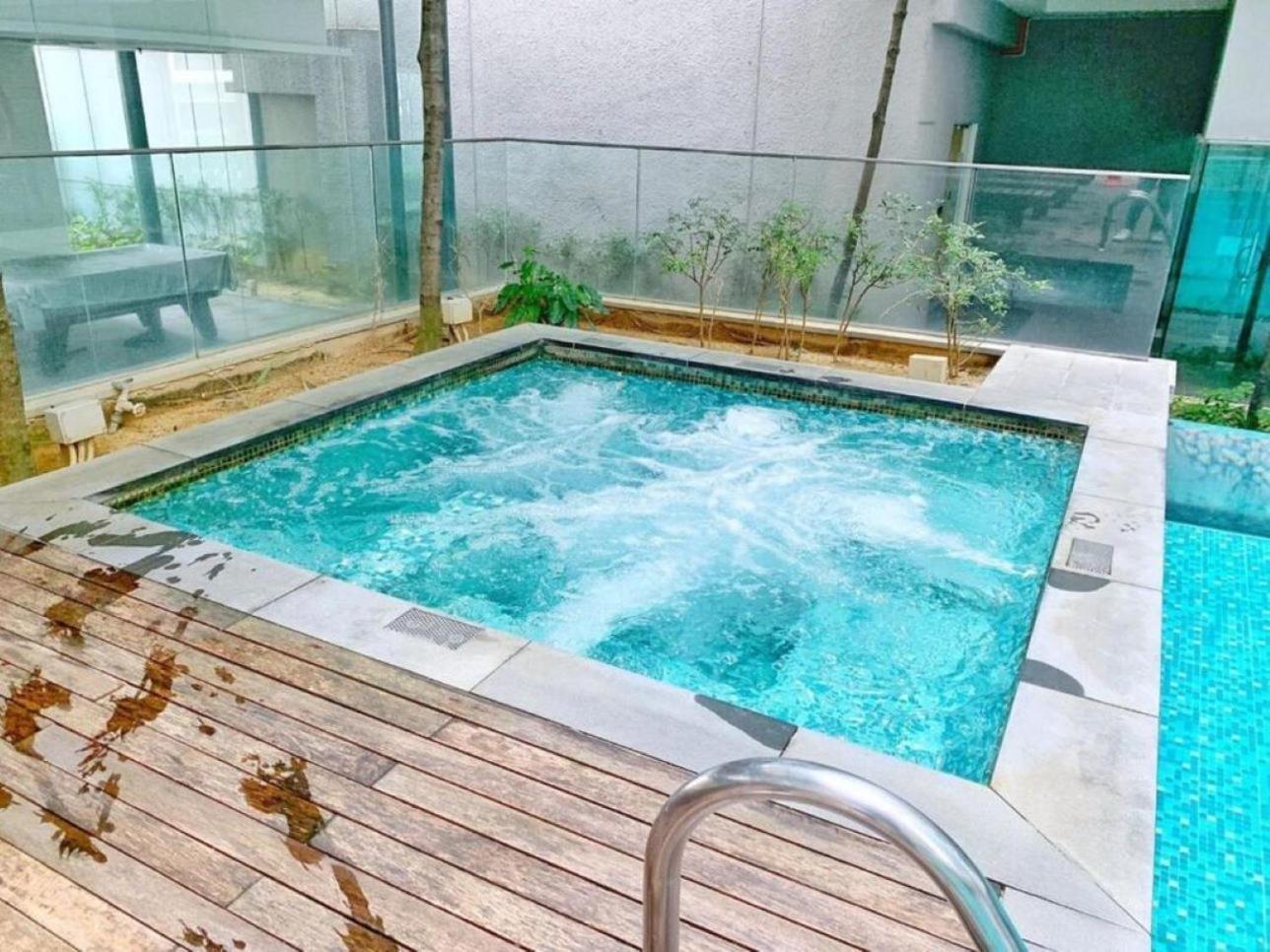 Mercu Summer Suites Klcc By Tasrifa Kuala Lumpur Luaran gambar